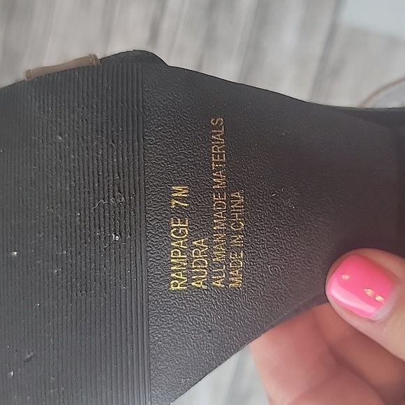 Rampage Size 7 Ankle Strap Heels - Picture 6 of 8